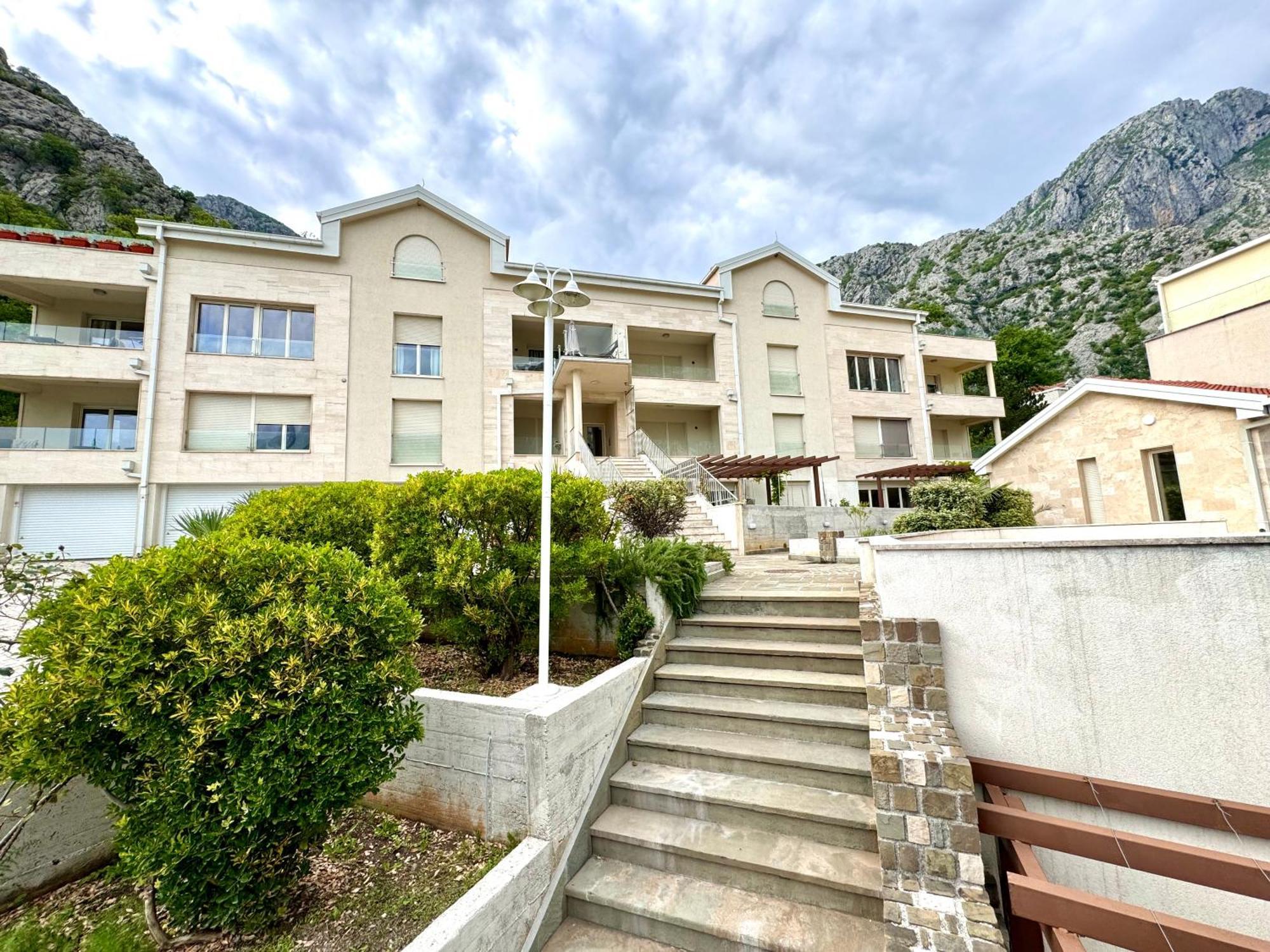 Olea Apartments Orahovac Cattaro Esterno foto